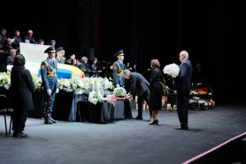 Alexandru Munteanu a adus un omagiu maestrului Gheorghe Urschi: Îi mulțumim pentru tot ce ne-a dăruit - umorul prin care ne-a unit